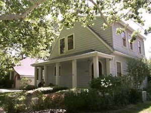 Foreclosure Shelter Huricane Victims